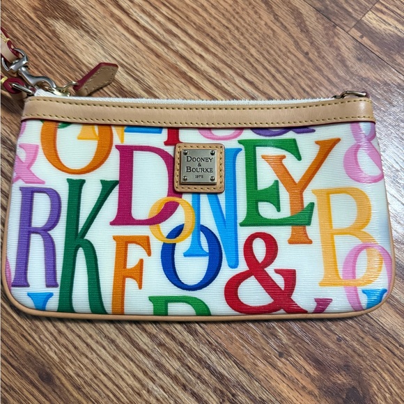 DOONEY & BOURKE RETRO GRAFICA LARGE SLIM WRISTLET - Picture 2 of 14